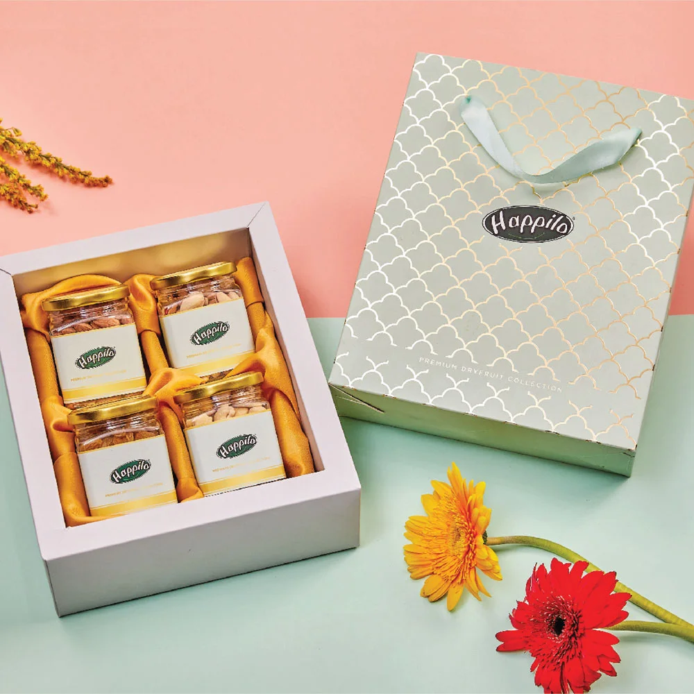 36f09569b187f700f5ac5f3be18872e3.webp Happilo Lavender Dryfruit Hamper - Image 1