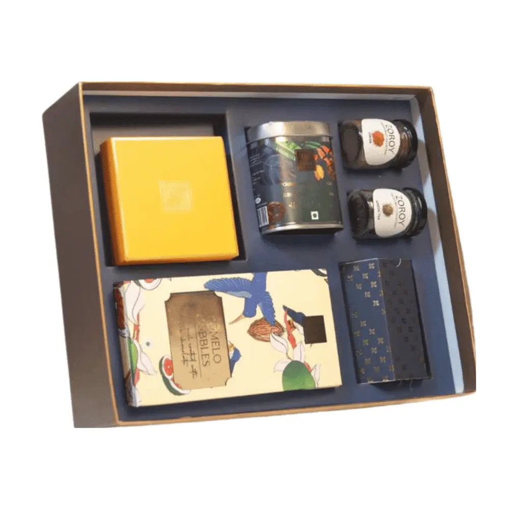 8b2a069e0a71e59bfd4858a52142eb1a.webp ZOROY - Passion Hamper - Image 1